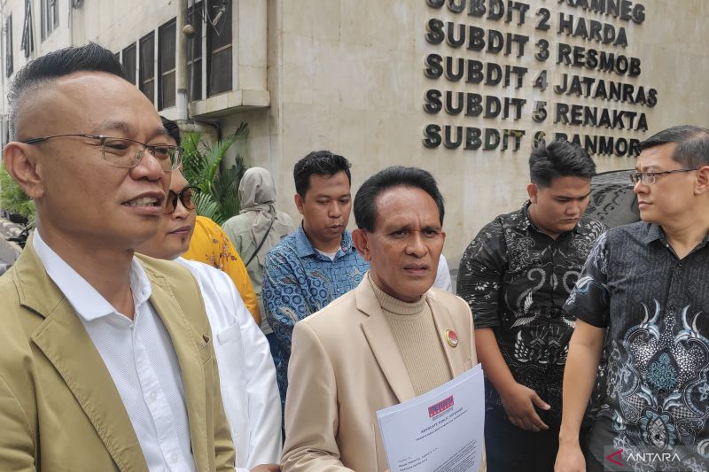 polisi-diminta-gerak-cepat-tangani-kasus-ijazah-palsu-jokowi