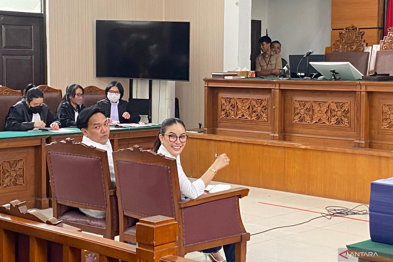 nikita-mirzani-siap-hadapi-reza-gladys-dalam-sidang-pn-jaksel