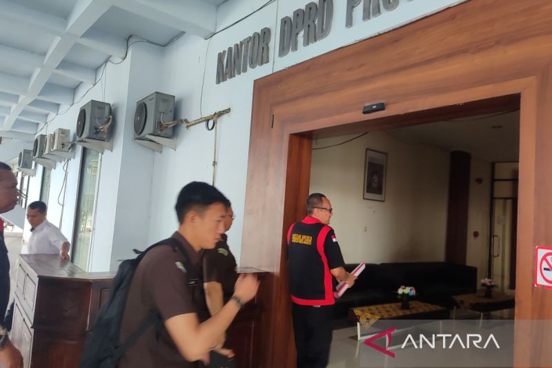 Kejati geledah kantor DPRD Provinsi Bengkulu terkait dugaan korupsi