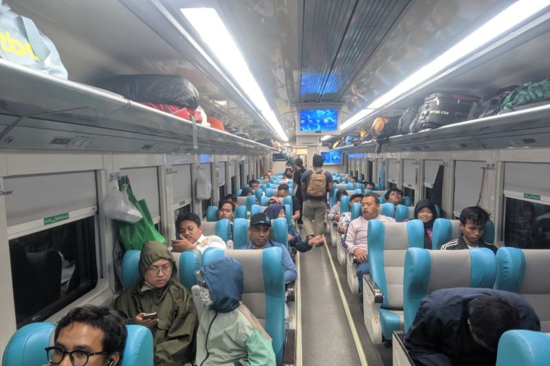 kai-daop-jember-siapkan-170886-tempat-duduk-selama-liburan-sekolah