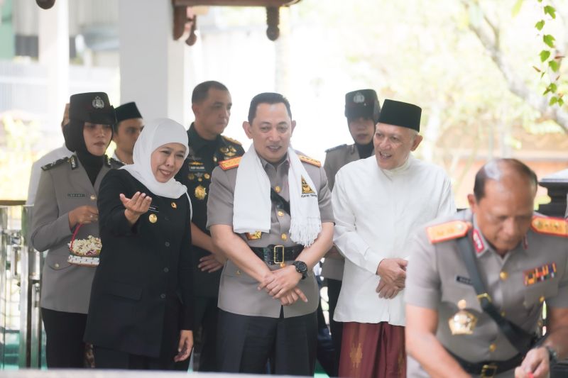 Gubernur Jatim dampingi Kapolri ziarah ke makam Gus Dur