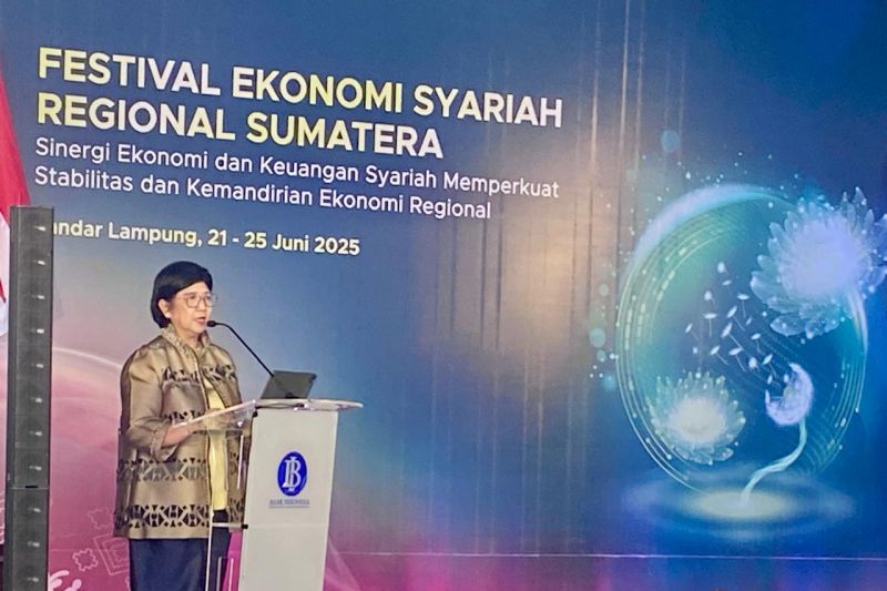 bi-nilai-universalitas-eksyar-lampaui-batas-agama-hingga-negara
