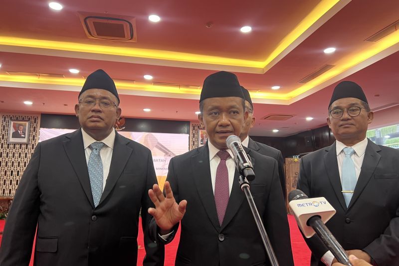 menteri-esdm-bahas-dampak-konflik-iran-israel-dengan-pertamina