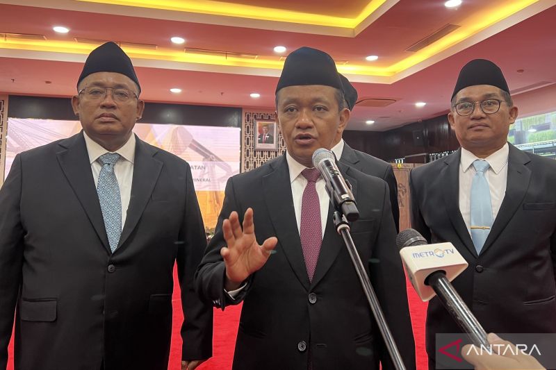 menteri-bahlil-lantik-dirjen-penegakan-hukum-kementerian-esdm
