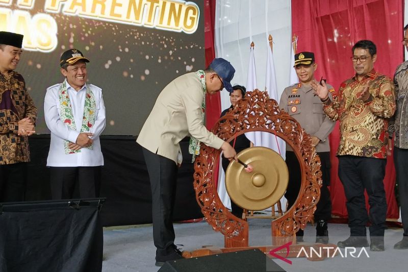 menteri-ppmi-desa-migran-emas-guna-bangun-tata-kelola-pelindungan-pmi