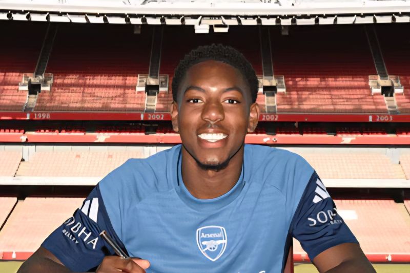 Arsenal resmi perpanjangan kontrak Myles Lewis-Skelly