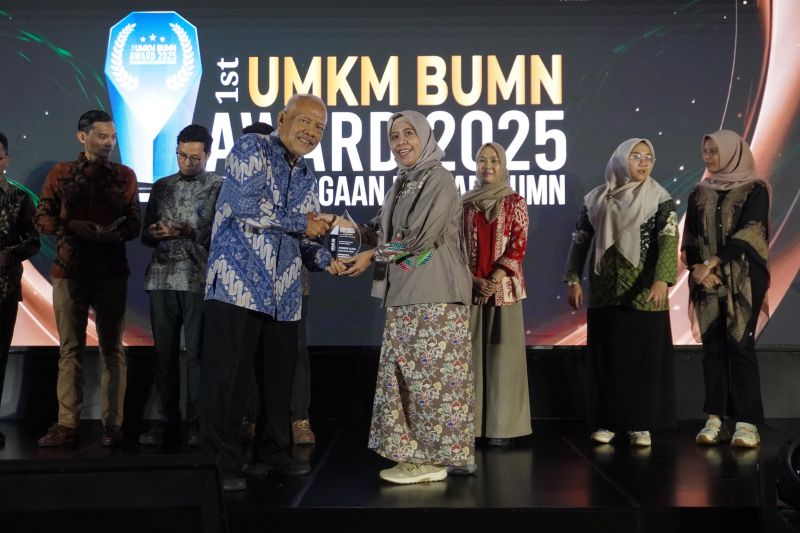 pertamina-dan-umkm-binaan-raih-penghargaan-ajang-umkm-bumn-award