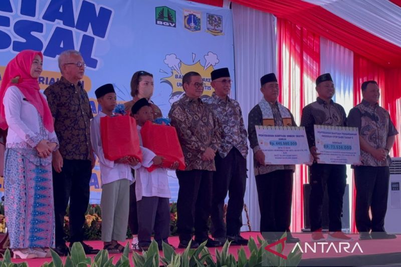 Pram apresiasi warga RW 07 Kelapa Gading Barat gelar baksos dan umrah