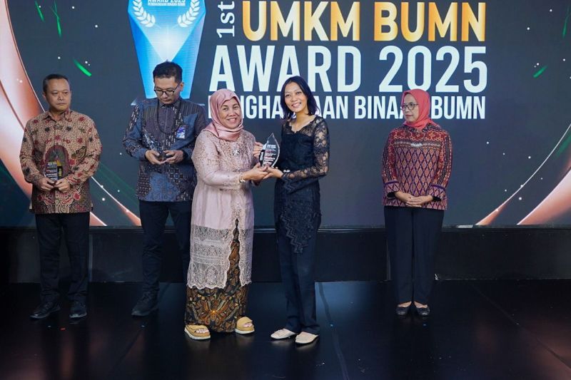 peruri-tegaskan-peran-aktif-bina-umkm-lewat-capaian-di-umkm-bumn-award