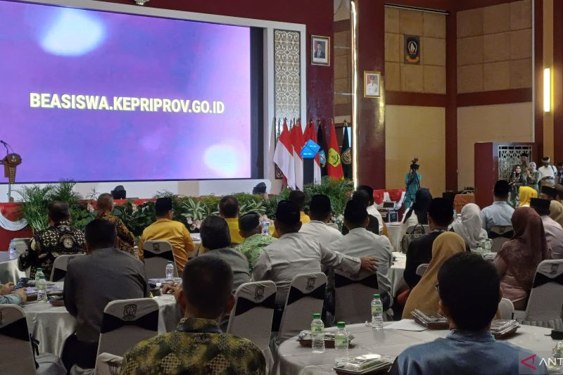 Pendaftar beasiswa pendidikan 2025 di Kepri lebihi kuota