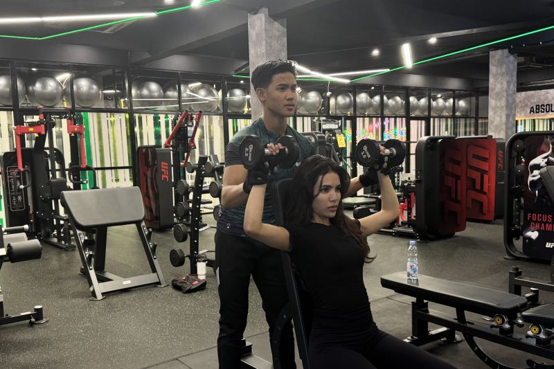 Bukan diet ketat! Ini rahasia badan tetap shape meski makan bebas
