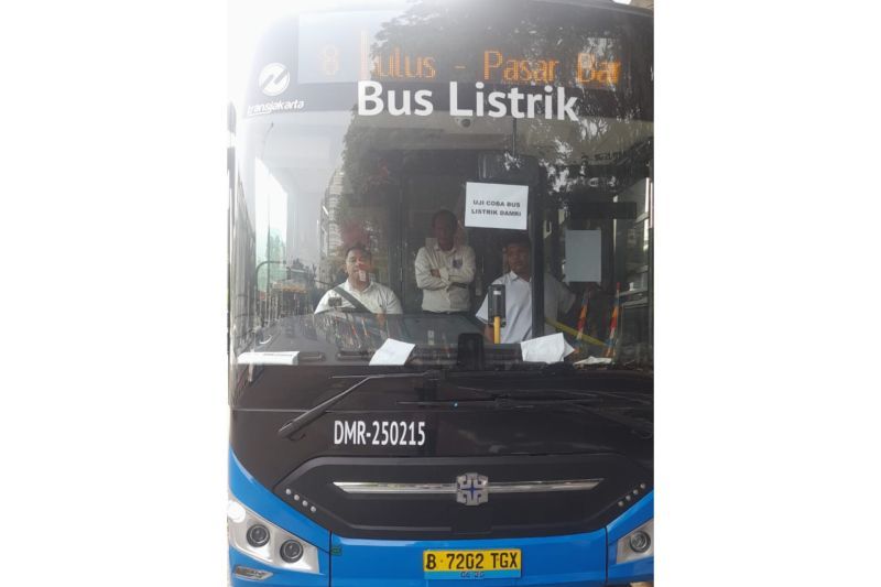 Transjakarta uji coba bus listrik baru