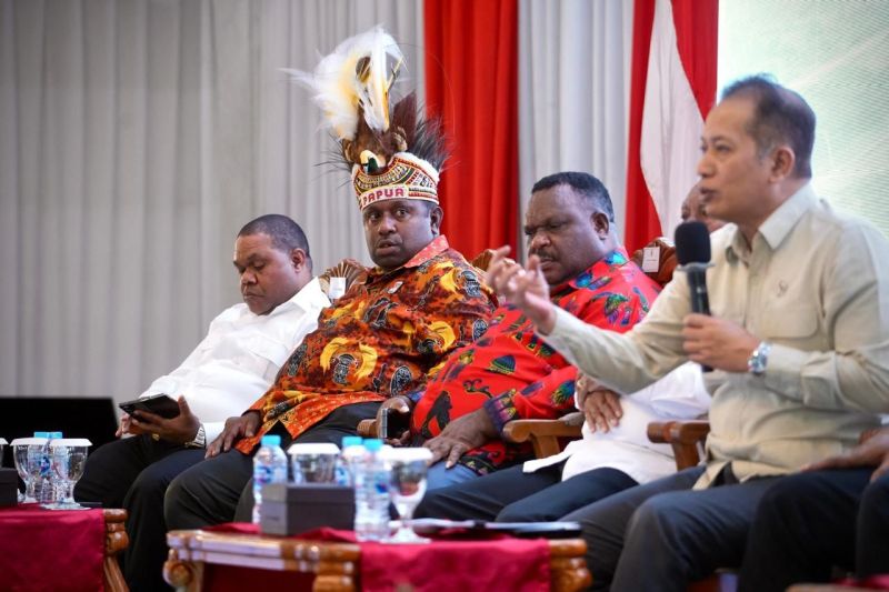 wamenkop-harap-kopdes-di-manokwari-jadi-sumber-ekonomi-baru