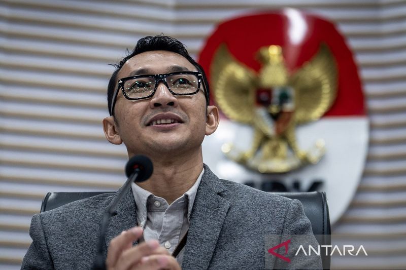 KPK tetapkan mantan Sekjen MPR Maruf Cahyono sebagai tersangka gratifikasi