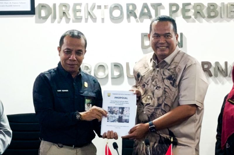 kementan-pemkot-pariaman-kembangkan-ayam-lokal-dukung-mbg