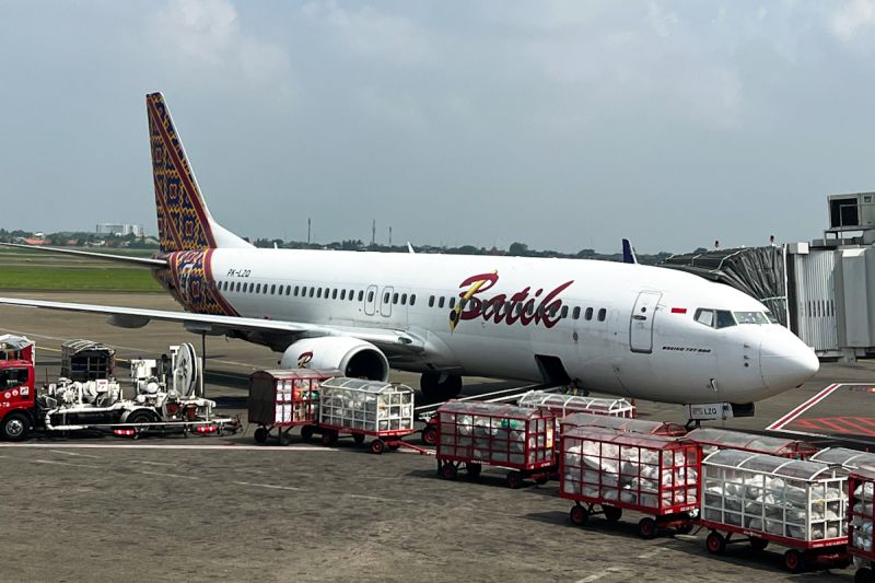 pesawat-batik-air-putar-balik-ke-soetta-akibat-cuaca-buruk