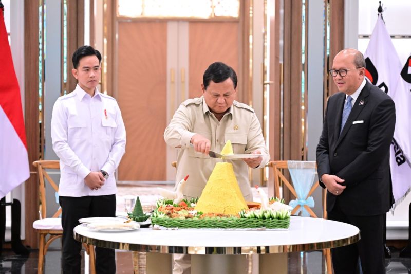 Kemarin, Prabowo resmikan Wisma Danantara hingga rapat soal geopolitik