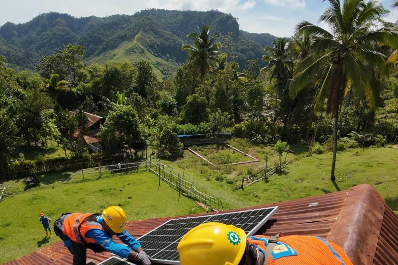 pln-uid-sulselrabar-1181unit-supersun-terangi-wilayah-3t