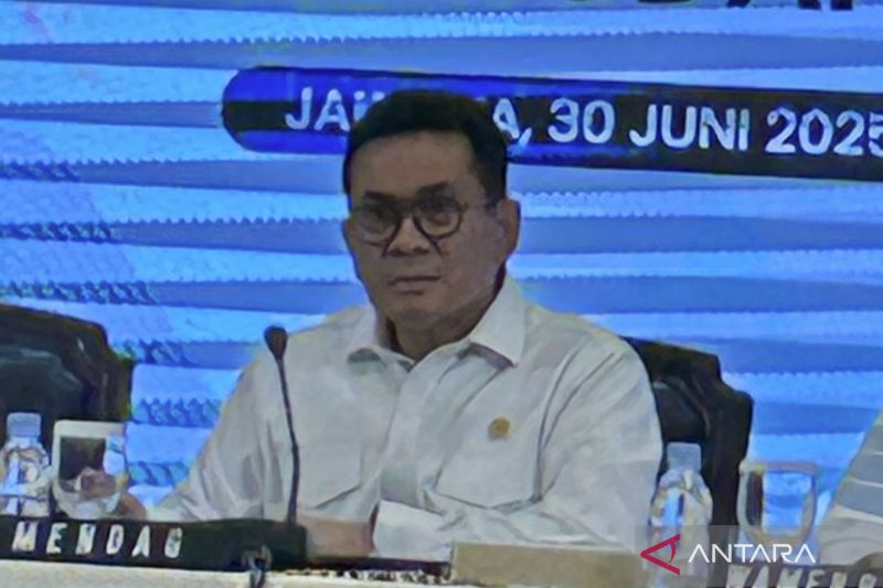 mendag-tambah-aturan-baru-untuk-impor-pakaian-jadi-dan-aksesoris