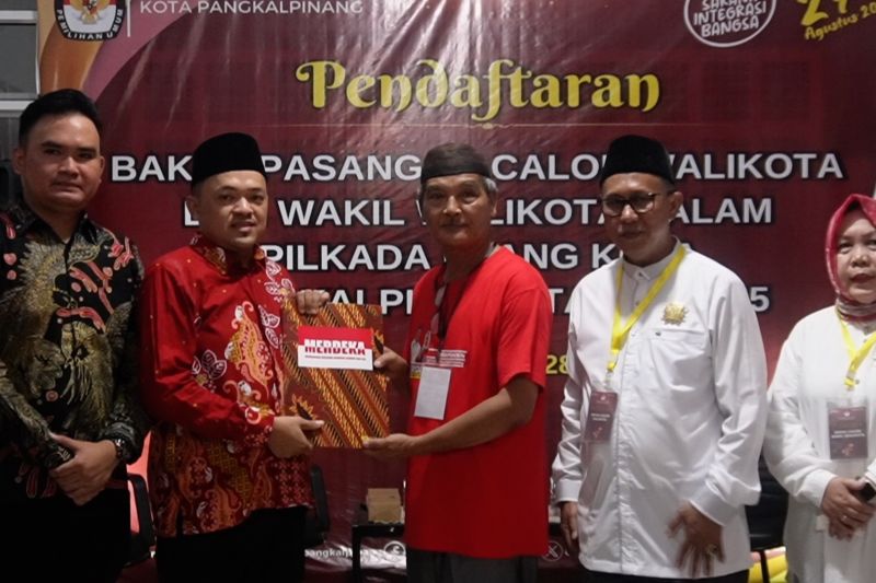 Calon independen Pilkada ulang serahkan berkas ke KPU Pangkalpinang
