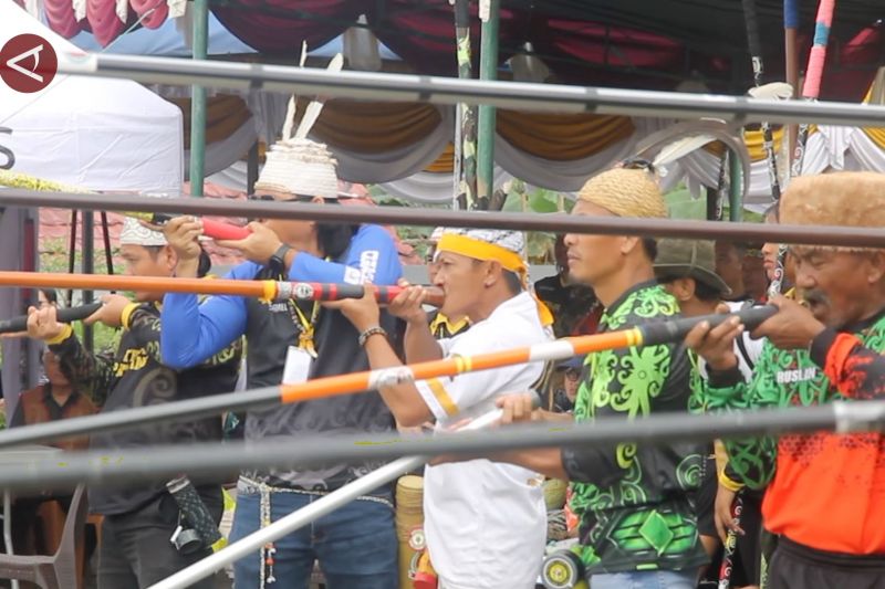 Sumpit: Senjata andalan Suku Dayak jadi olahraga tradisional