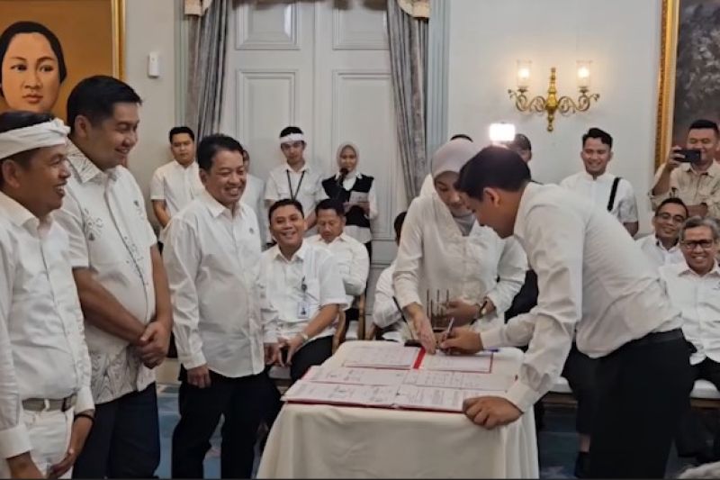 menteri-pkp-alokasikan-kpr-flpp-untuk-23-ribu-rumah-subsidi-di-jabar