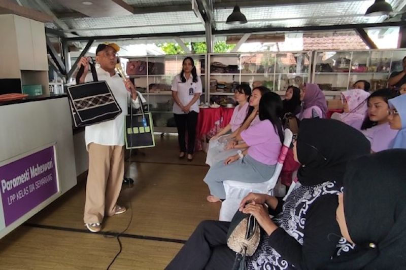 Saran Samuel Wattimena untuk hasil produksi lapas perempuan Semarang