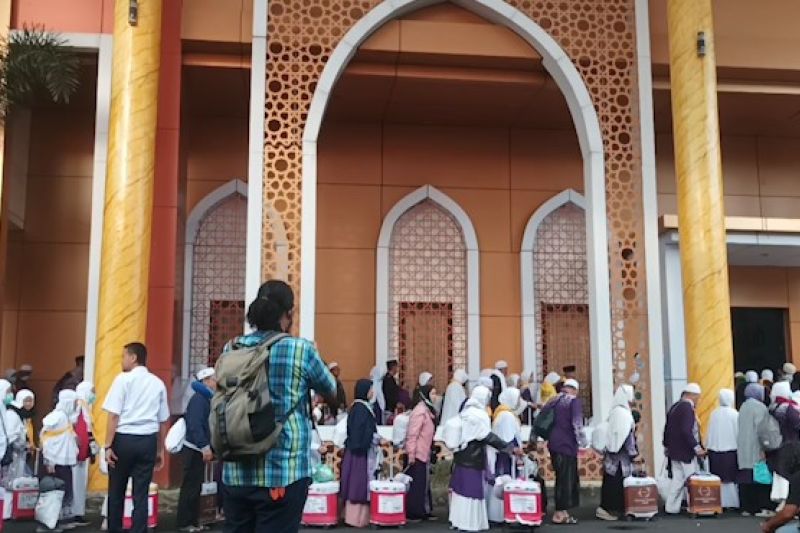 Jamaah kloter 44 Banyuwangi petik hikmah dari ketegangan Timur Tengah