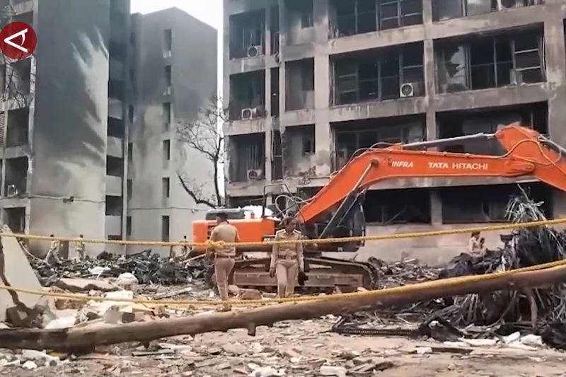 Jumlah korban jiwa kecelakaan pesawat Air India bertambah jadi 274