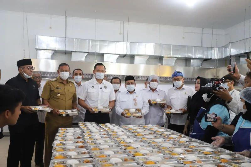 menko-ahy-sertifikasi-halal-bagian-penting-dari-jaminan-mutu-mbg