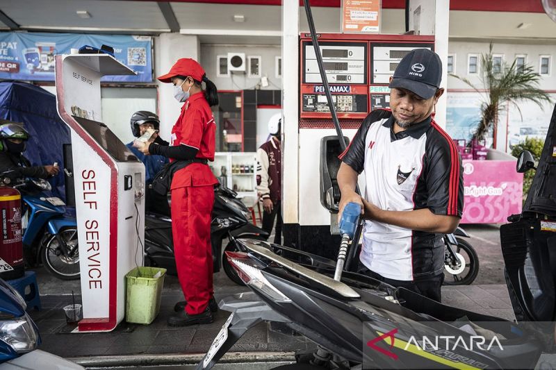 harga-pertamax-turun-mulai-1-agustus-jadi-rp12200-per-liter