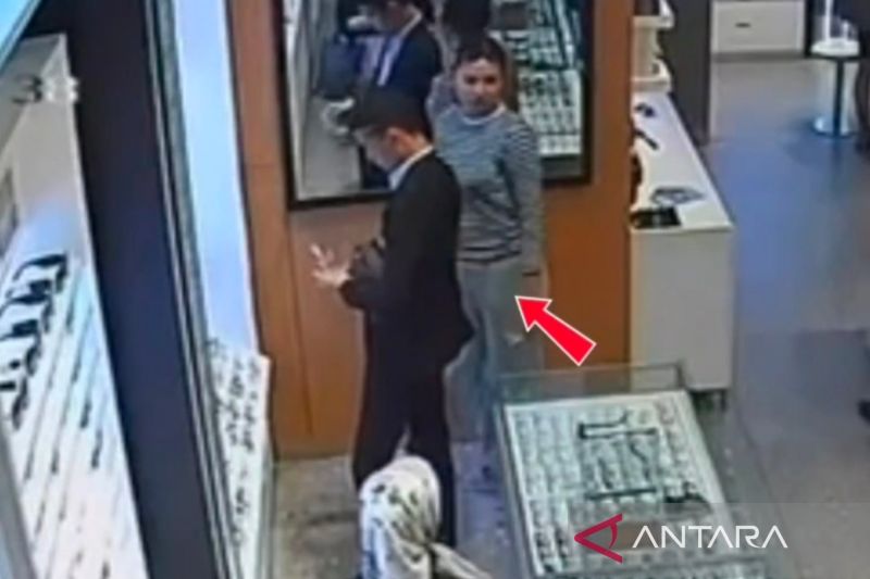 Polisi tangkap suami-istri yang curi kacamata mewah di dua lokasi