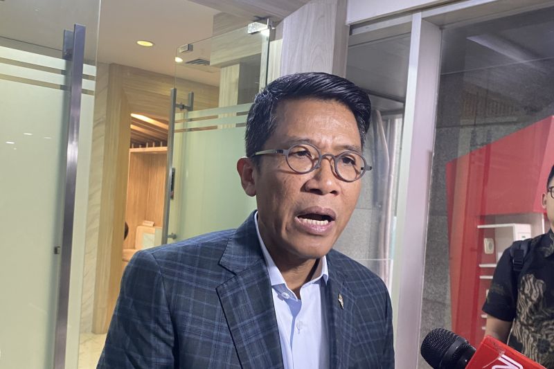 komisi-xi-setujui-ricky-p-gozali-sebagai-deputi-gubernur-bi-2025-2030
