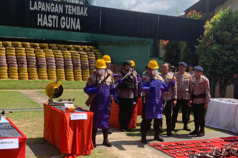 Operasi Senpi Musi: Polda Sumsel 'Sikat' Ratusan Senjata Rakitan, Kepercayaan Publik Meningkat Tajam! 