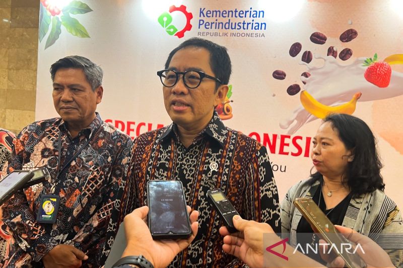 kemenperin-perkuat-kemandirian-bahan-baku-susu-dan-kakao-bagi-industri