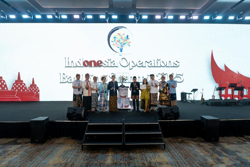 bca-raih-piala-bergilir-iobs-2025-berkat-inovasi-di-bidang-operasional