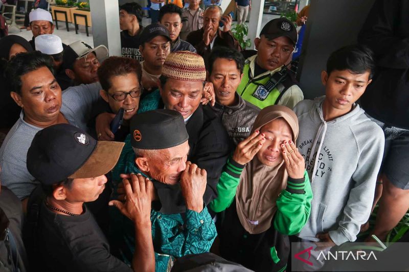 Basarnas kerahkan 9 kapal cari penumpang KMP Tunu Pratama Jaya
