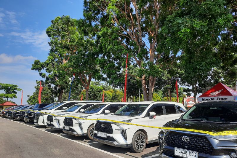 Polda Kepri sita 15 unit mobil terkait kasus mafia tanah