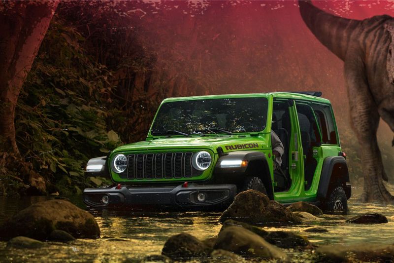 melihat-kedekatan-jeep-dengan-film-jurasic-world