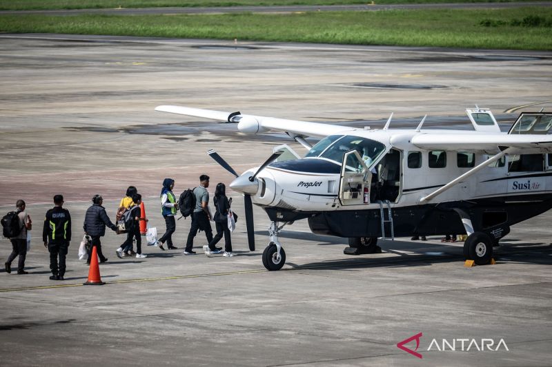 Karimunjawa Makin Dekat: Susi Air Terbang!