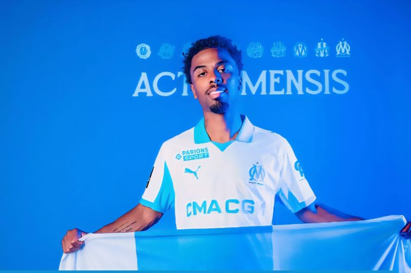 Eks gelandang MU Angel Gomes resmi berseragam Olympique Marseille
