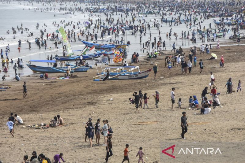 enam-objek-wisata-pangandaran-tarik-148-ribu-pengunjung-selama-libur-sekolah