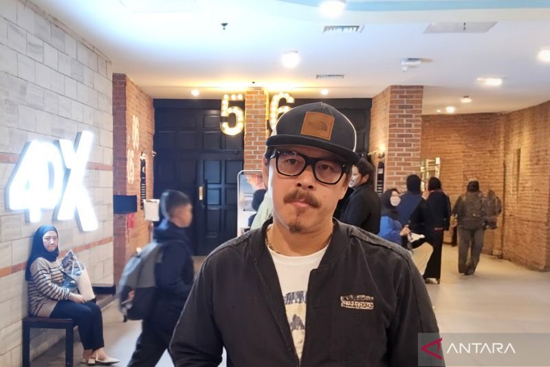 Mike Wiluan hadirkan cerita berlapis di film monster "Orang Ikan"