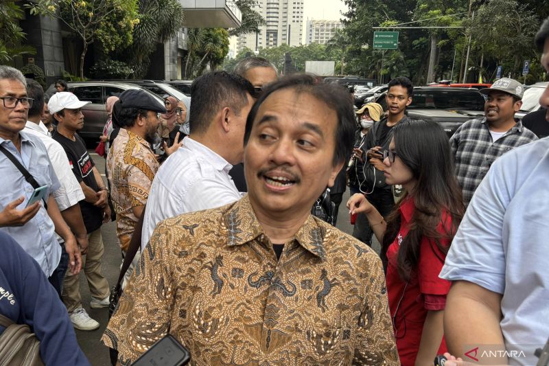 roy-suryo-dicecar-85-pertanyaan-soal-kasus-ijazah-palsu-jokowi