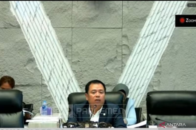 Rapat di DPR dibuka dengan doa bersama untuk korban KMP Tunu