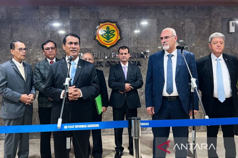 ri-siapkan-20-ribu-ha-lahan-untuk-produksi-padi-dikirim-ke-palestina