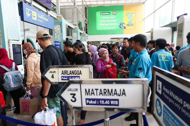 kai-melayani-349-juta-pelanggan-selama-libur-sekolah-2025