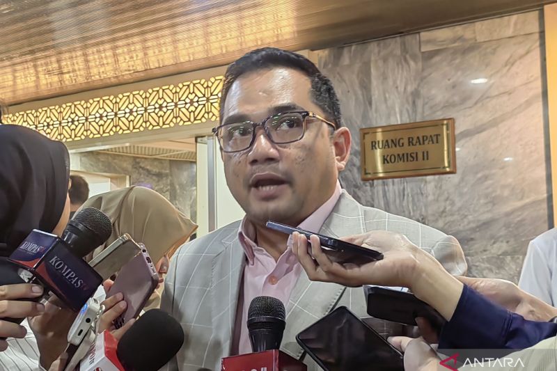 Komisi II DPR minta Kemendagri usulkan RUU BUMD