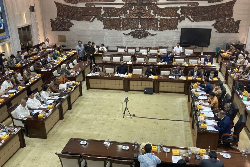 dpr-pemerintah-sepakat-asumsi-makro-2026-sesuai-rancangan-kem-ppkf