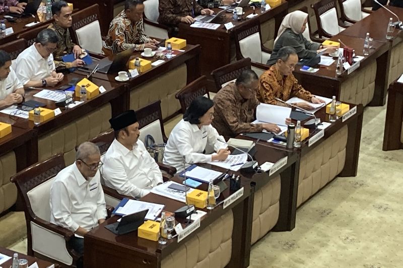 bi-sepakat-asumsi-rupiah-pada-apbn-2026-sebesar-rp16500-rp16900